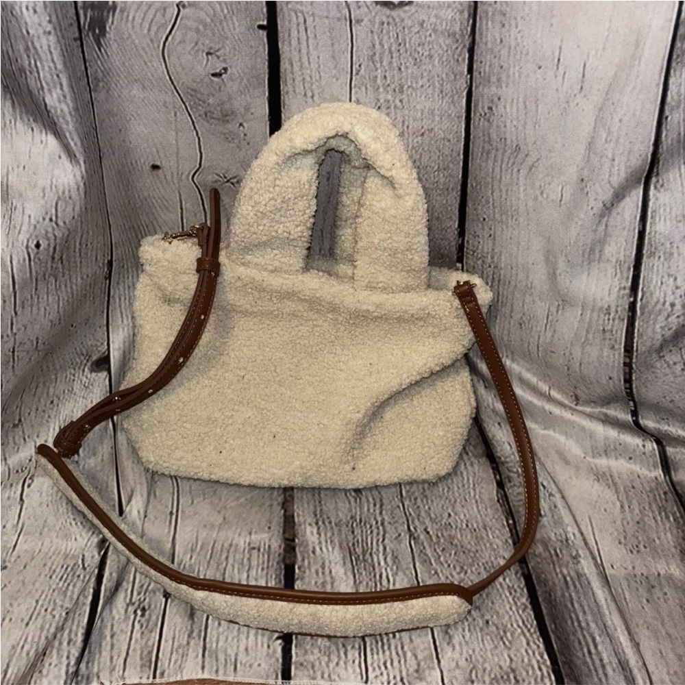 Laundry By Shelli Segal Teddy Bear Bag Purse Small Cream Crossbody Fuzzy Leather - Picture 5 of 6